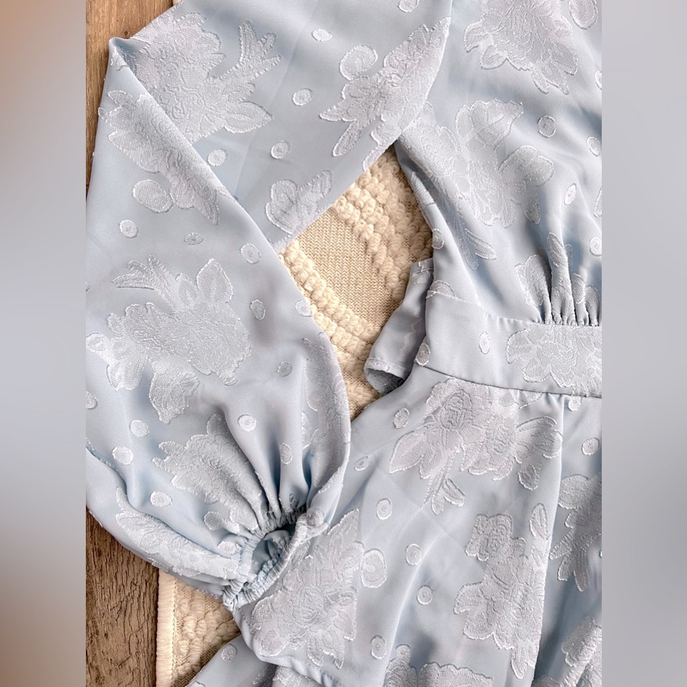 Blue romper. - Picture 5 of 6